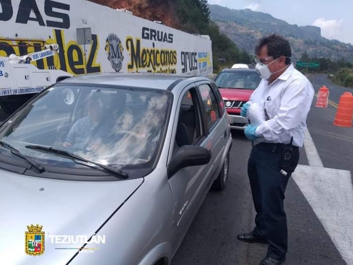 Vialidad de Teziutlán cobra 4 mil pesos a conductores sin cubrebocas