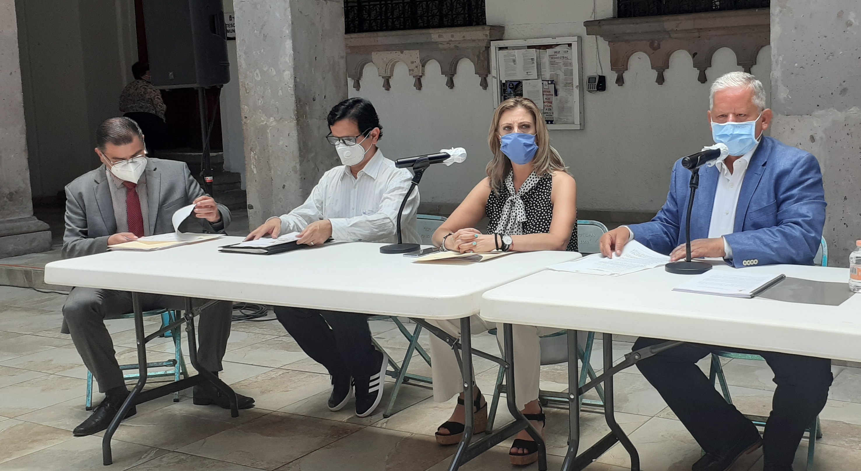 Mientras los contagios van en aumento, edil de Teziutlán autoriza reabrir mercados