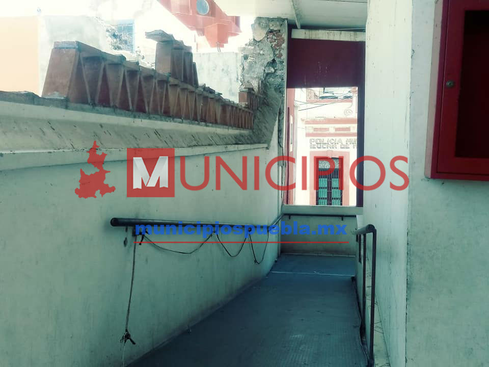 Abandonan locatarios 2do piso del Tianguillo de Izúcar