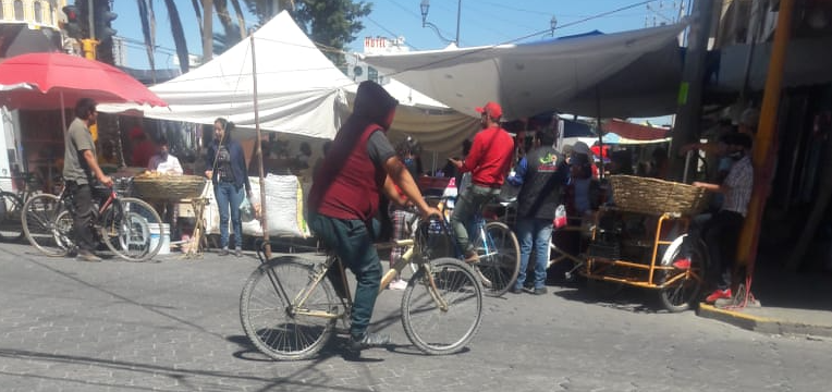 Reabren tianguis en Huixcolotla pese a estado criticó de Coronavirus