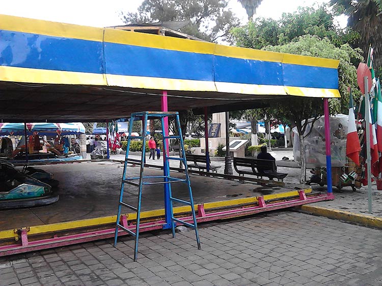 El zócalo de Texmelucan convertido en cantina durante fiestas patrias