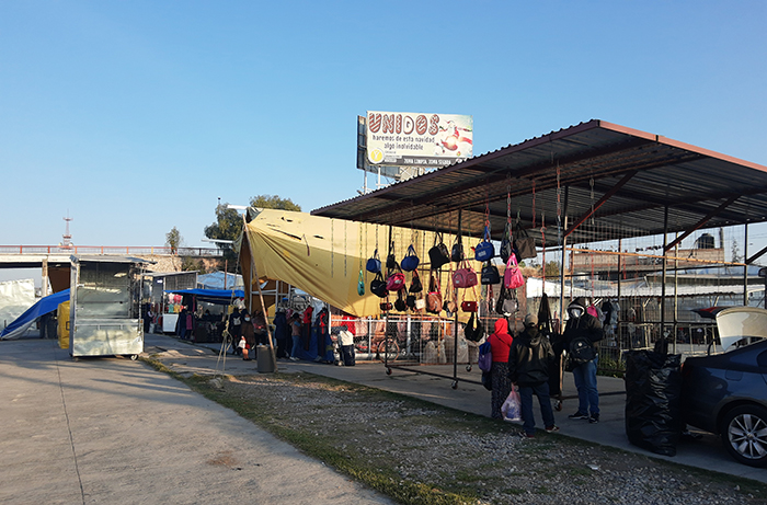 Con pocos comerciantes y clientes se reactiva el tianguis de Texmelucan