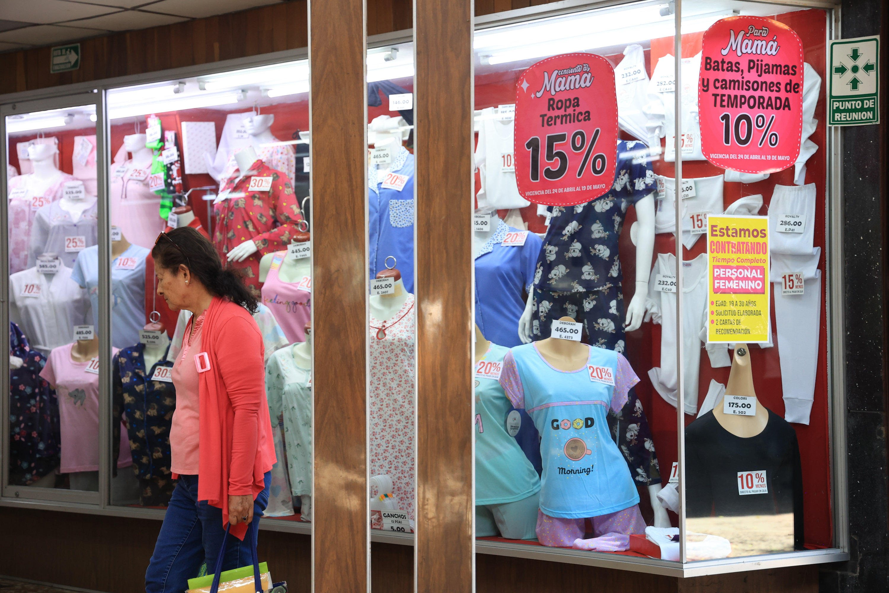 ¡Ya viene el Día de las Madres!, en Puebla los negocios están listos para la venta de regalos 