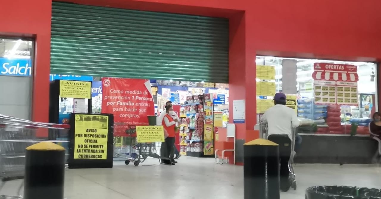 Causa molestia a clientes que tiendas exijan cubrebocas  en Tecamachalco