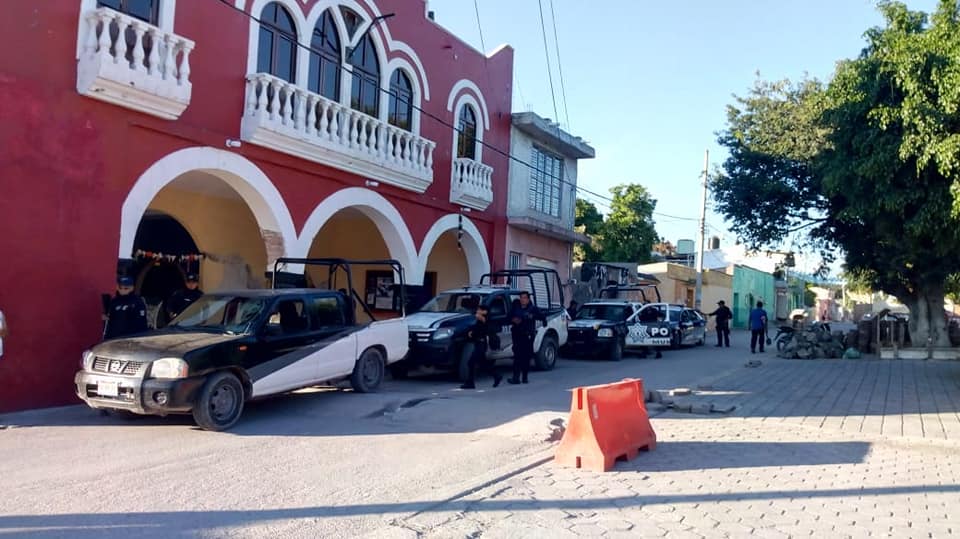 Clausuran construcción de gasera en Tilapa