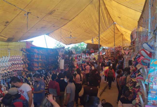 Líderes guardan silencio ante nuevo cierre del tianguis de Texmelucan