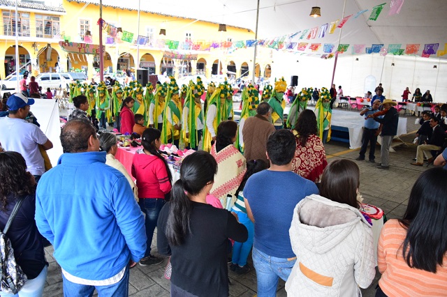 Inauguran Feria de las Comunidades en Tlatlauquitepec