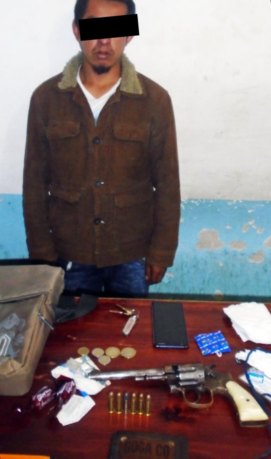 Evitan asalto y los detienen armados en Tlatlauquitepec