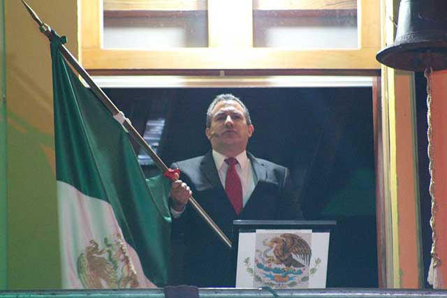 Festejan independencia de México en Tlatlauquitepec