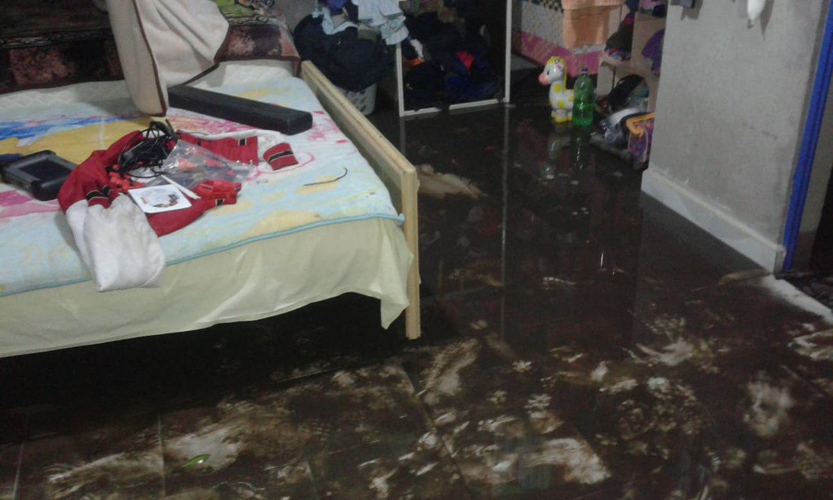 Se desborda jagüey e inunda 20 casas, en Tlacotepec