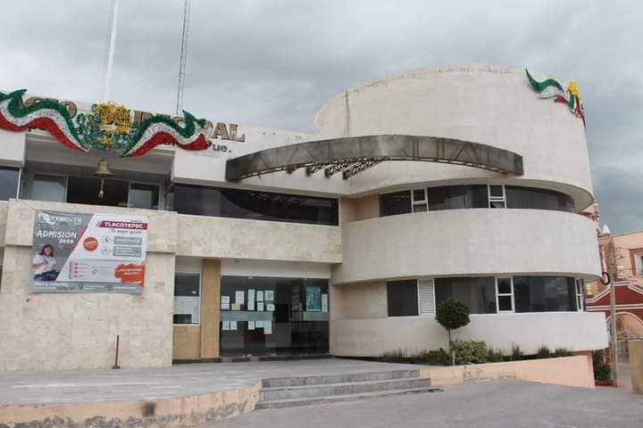 Alertan autoridades de Tlacotepec de la presencia de falsos gestores