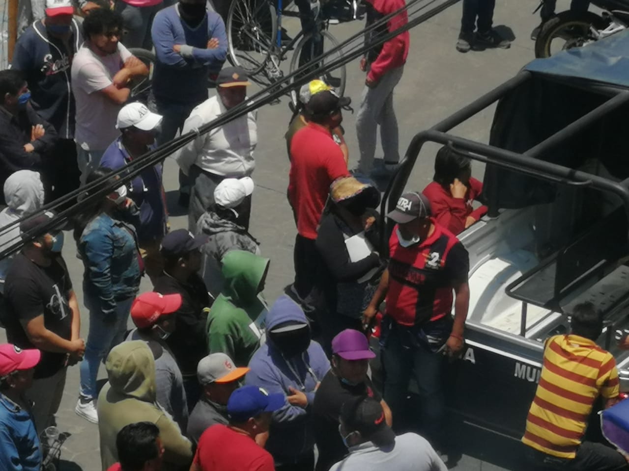 Con manifestación buscan instalar tianguis en Tlalancaleca