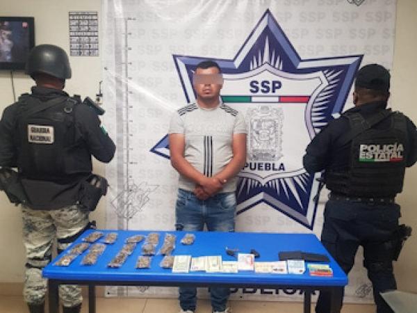 Guardia Nacional capturan a narcomenudista en Tlalancaleca
