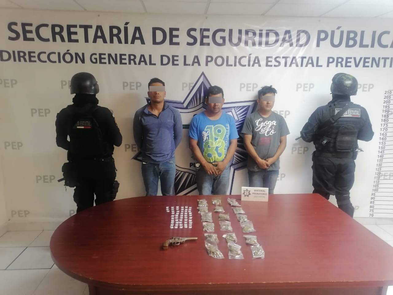 Caen integrantes de Los Tlanas con droga y armas en Texmelucan