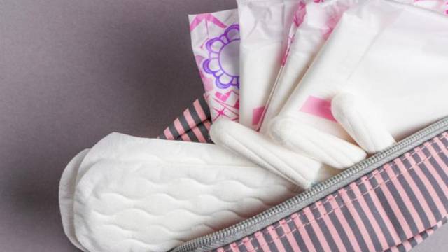 Ya sin IVA las toallas sanitarias, pero no bajan de precio
