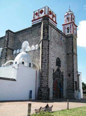 Festejan en Tochimilco al señor del Calvario