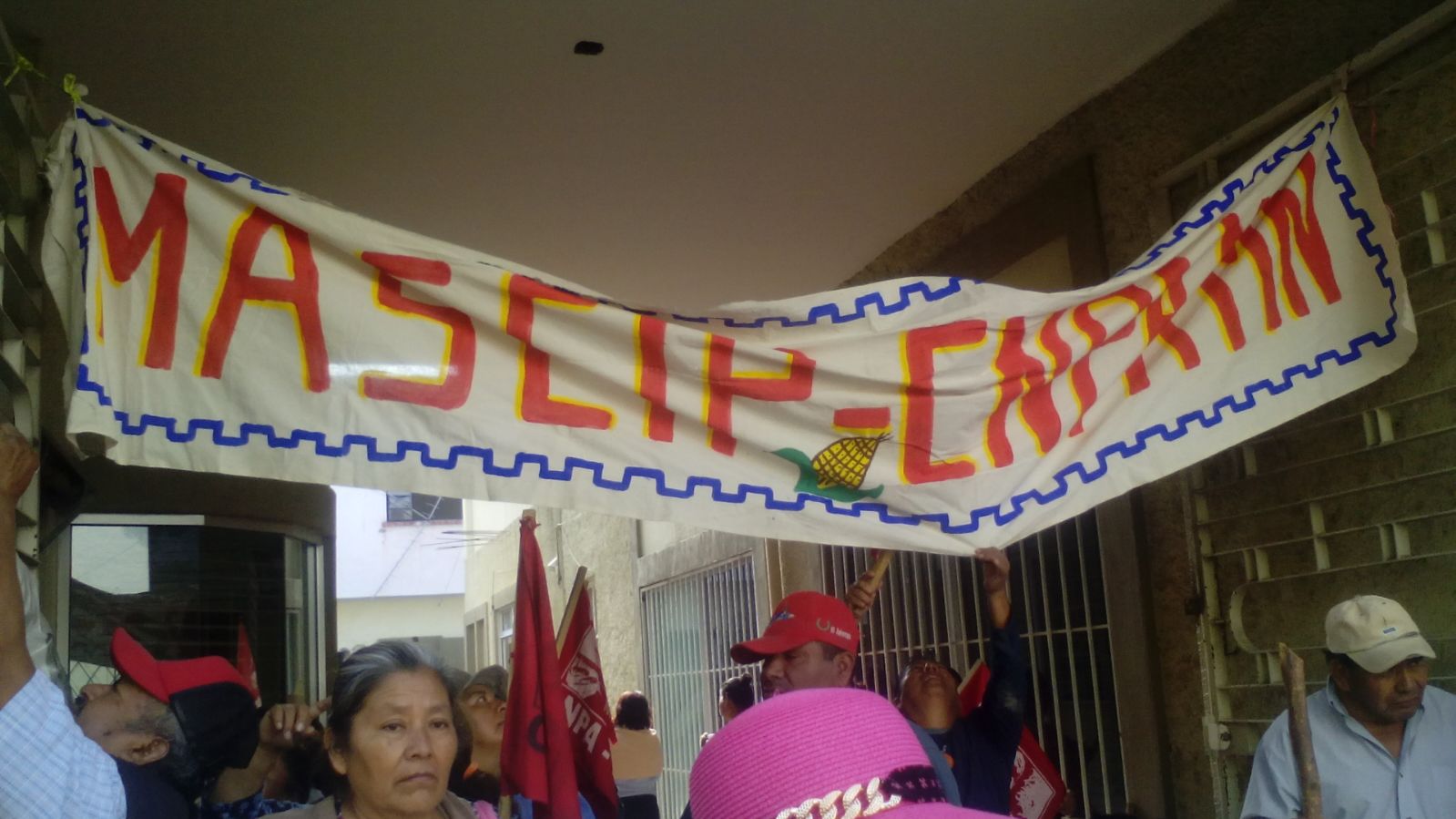Campesinos protestan por falta de apoyos en Sagarpa de Tehuacán