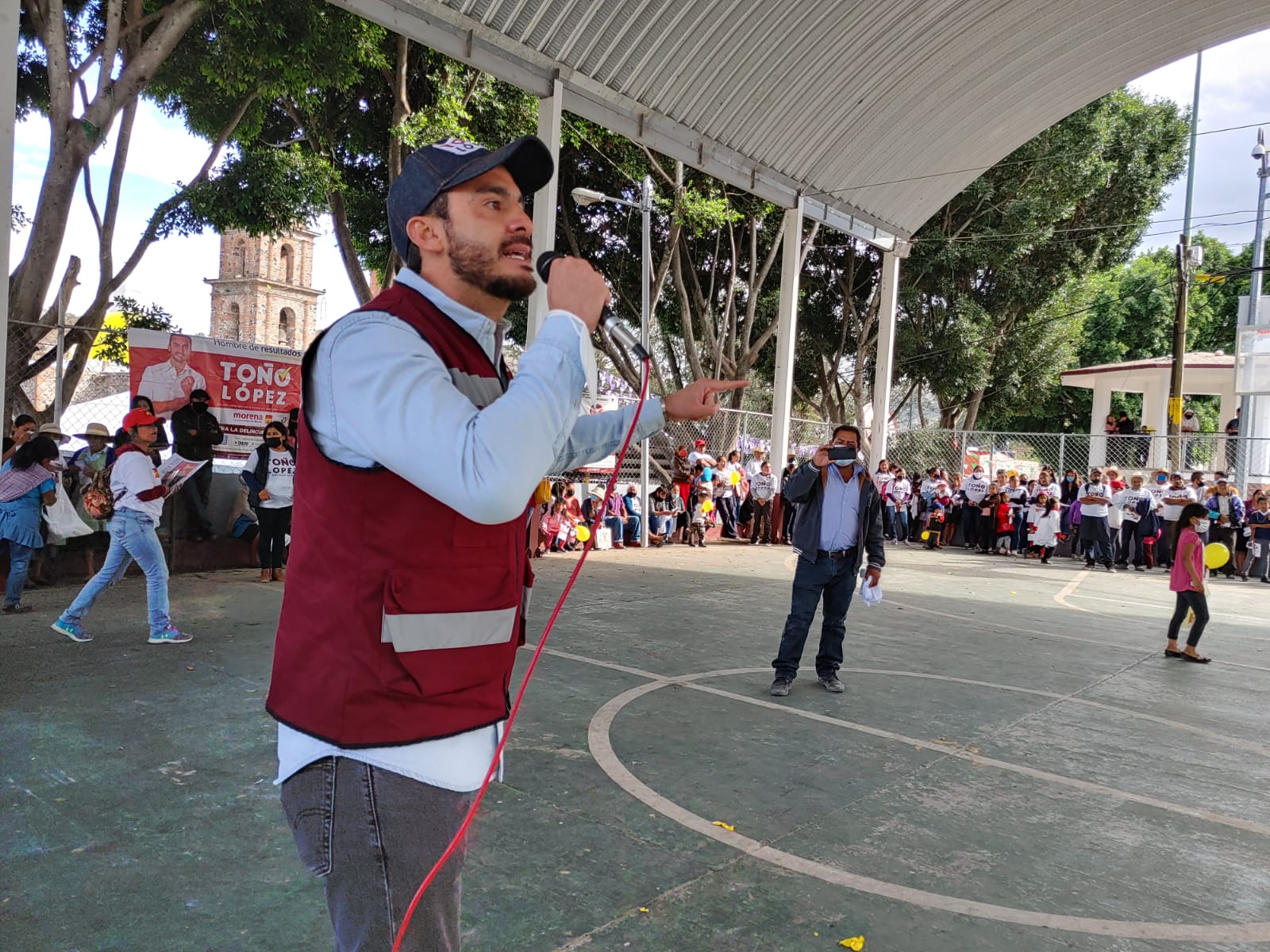 Arropa Azumiatla a Toño López