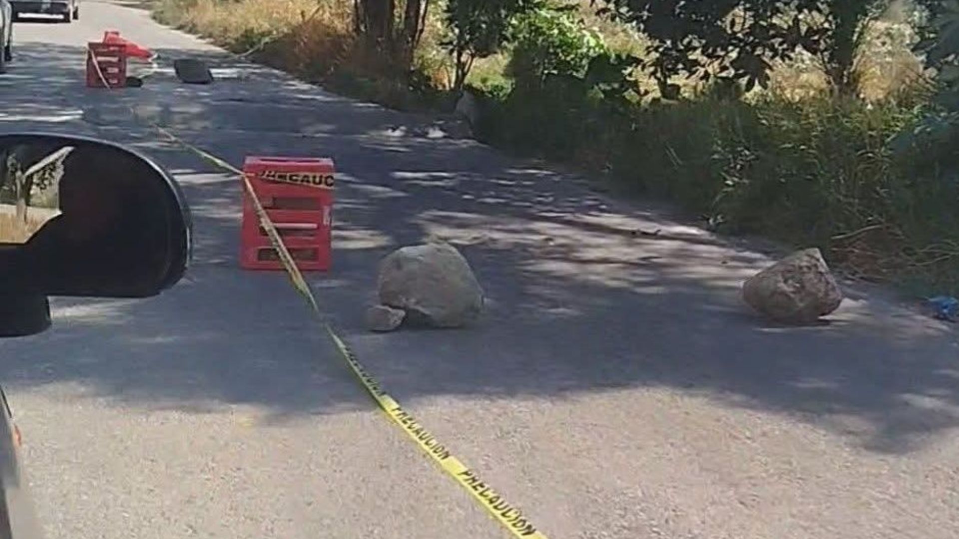 Por falta de permisos, quitan tope en Coxcatlán tras pocas horas de ponerlo