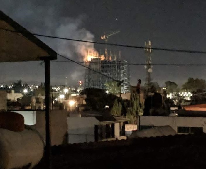 Fuego en la nueva torre de rectoría de la BUAP