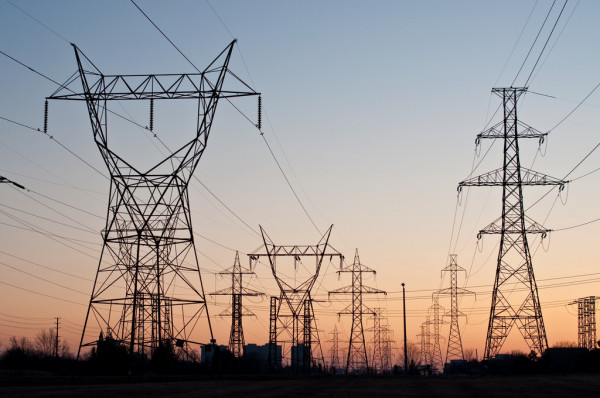 Juez federal suspende reforma eléctrica impulsada por AMLO