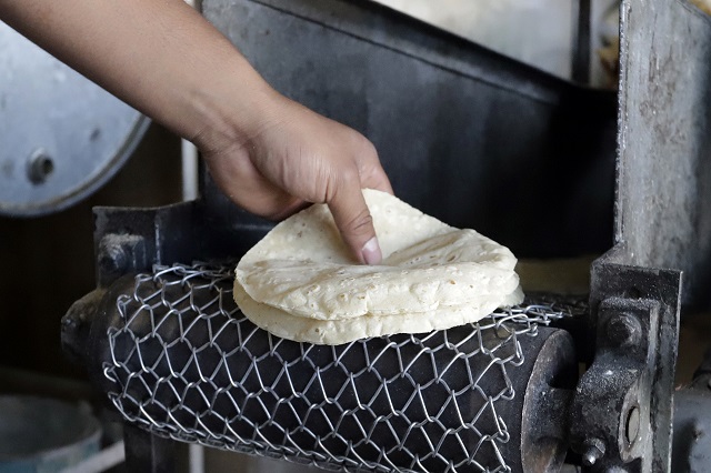 En Xicotepec precio de la tortilla llegó a 20 pesos el kilo