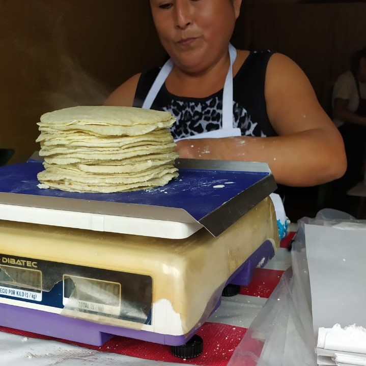 Hasta en 16 pesos venden el kilo de tortilla en Huauchinango