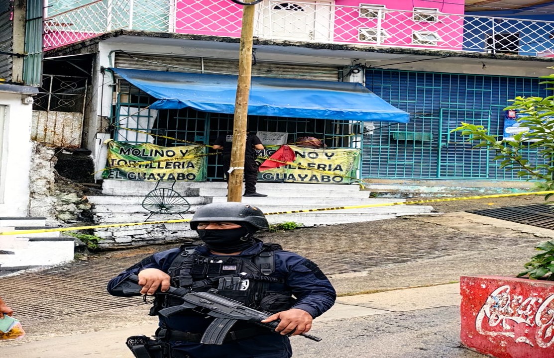 Dos mujeres mueren tras ataque armado en tortillería de Acapulco