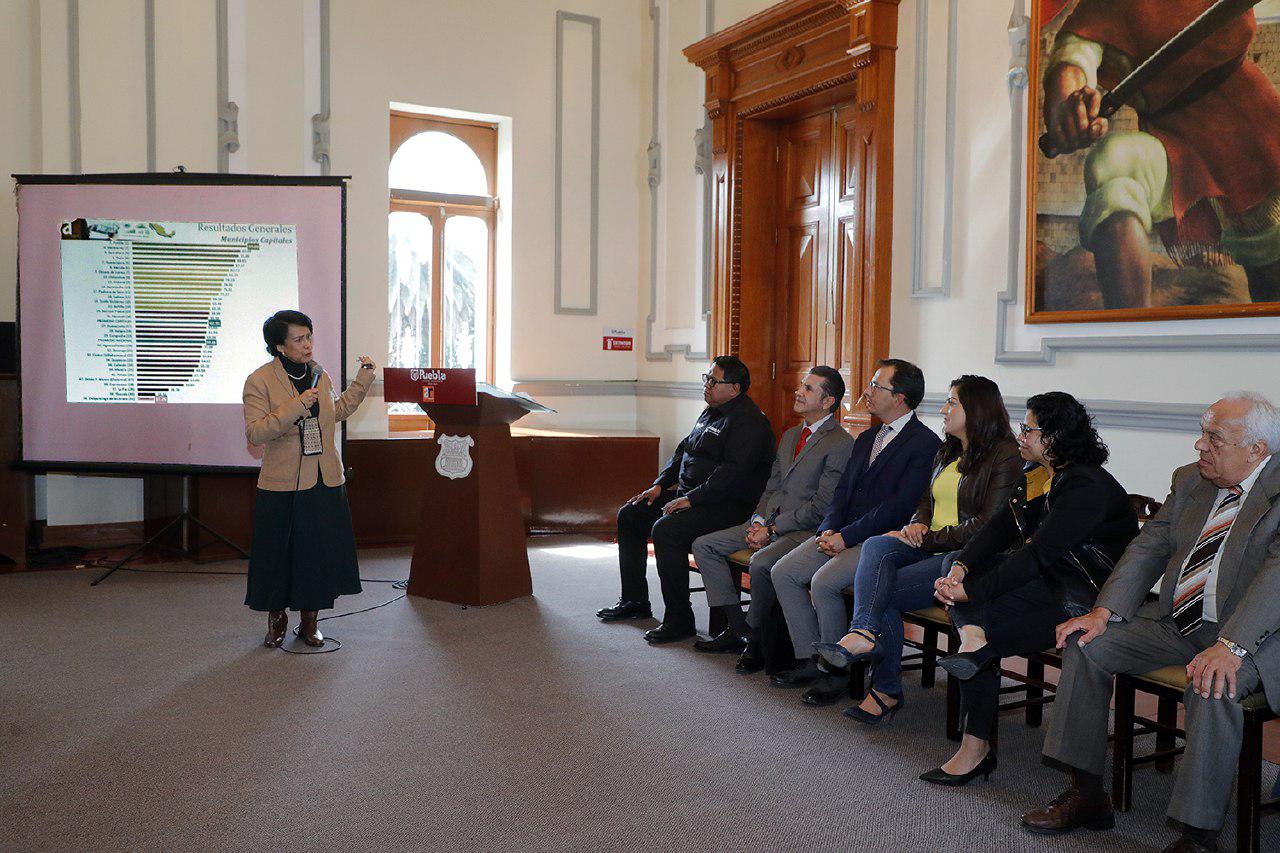 Entregan reconocimiento a Puebla como municipio más transparente