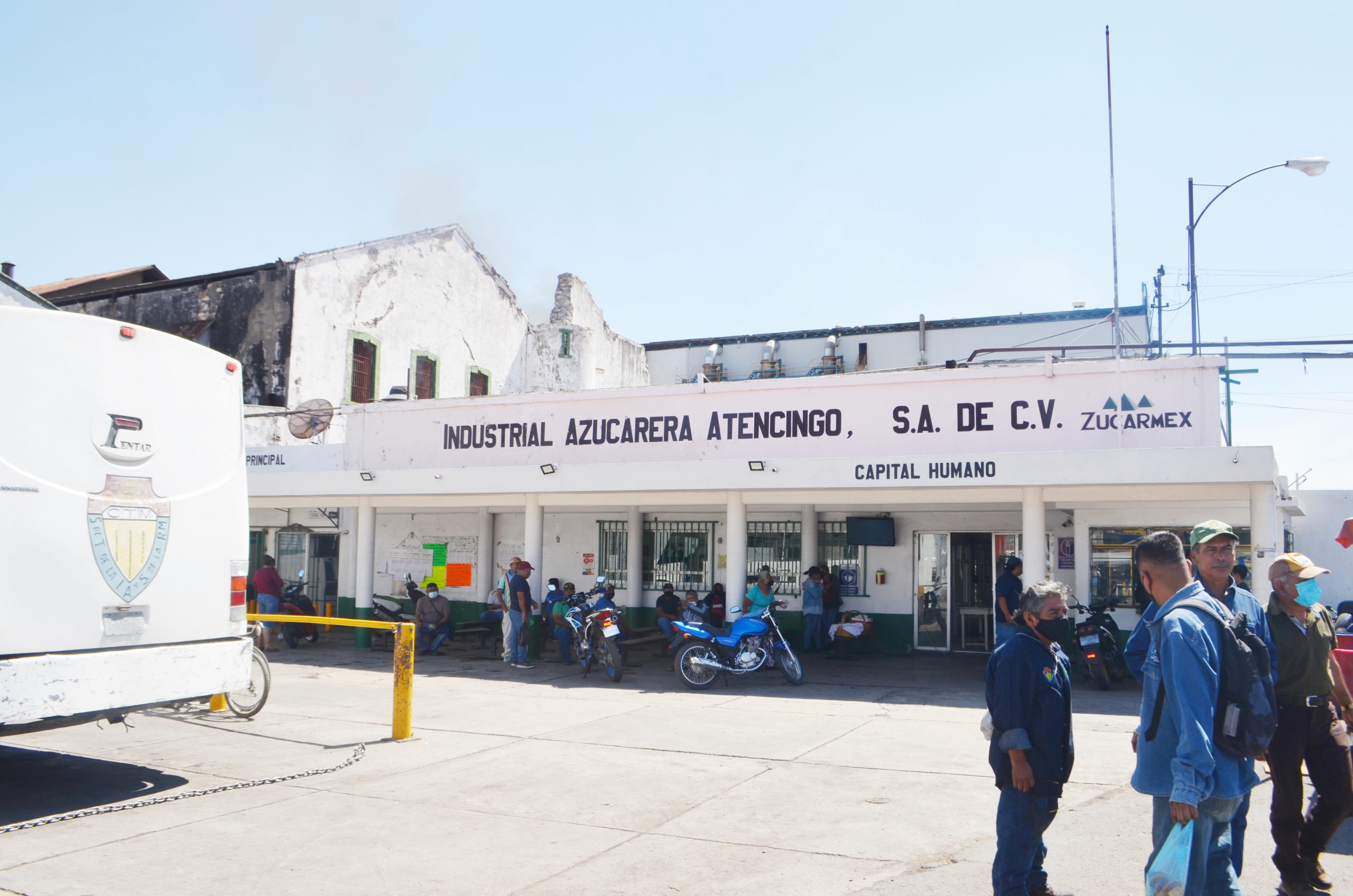 Sindicato de Trabajadores de la Industria Azucarera en Chietla pide aumento salarial