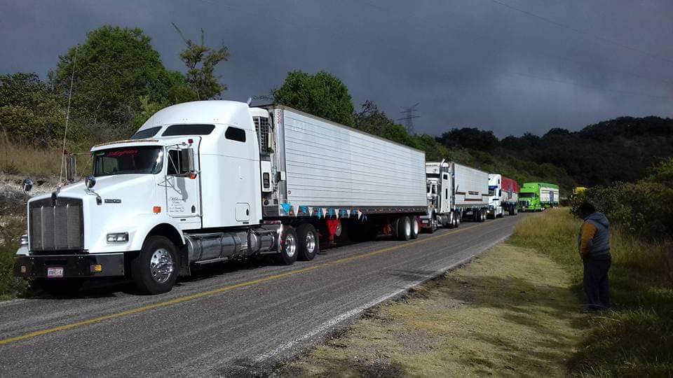 Se roban camión con varias toneladas de melón en Huixcolotla