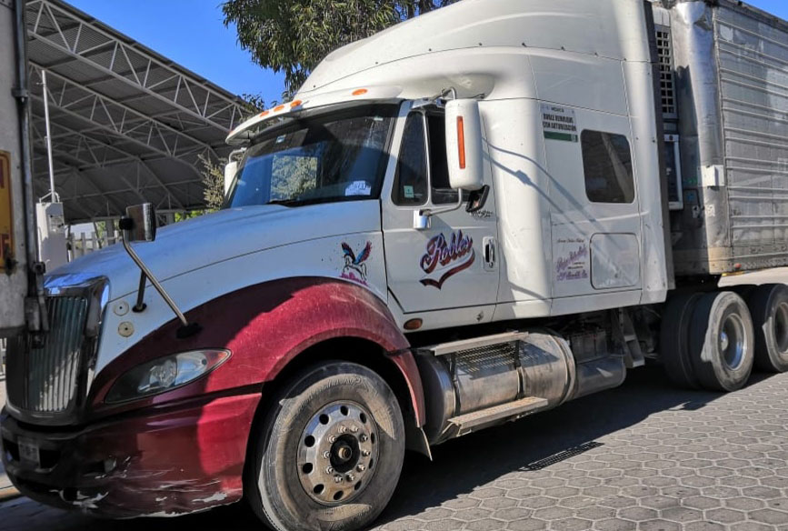 Comando roba camión cargado con cemento en Tecamachalco