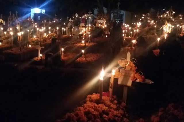La velación de Yeloixtlahuaca, tradición de Todos Santos