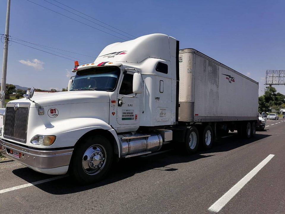 Recuperan tráiler robado con 30 toneladas de azúcar en Atlixco