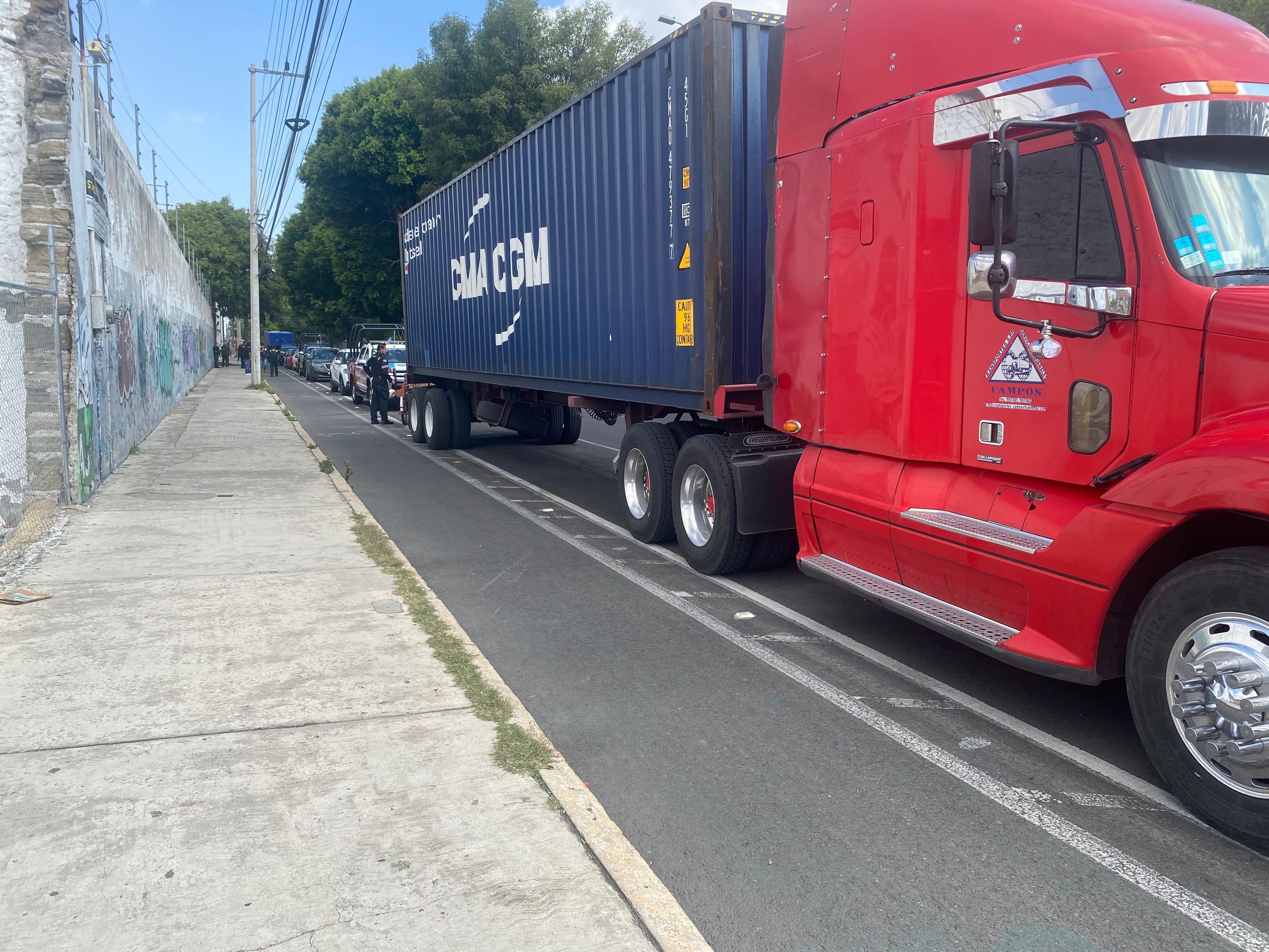 Cae pareja que intentaba robar tráiler en el Barrio de San Miguelito