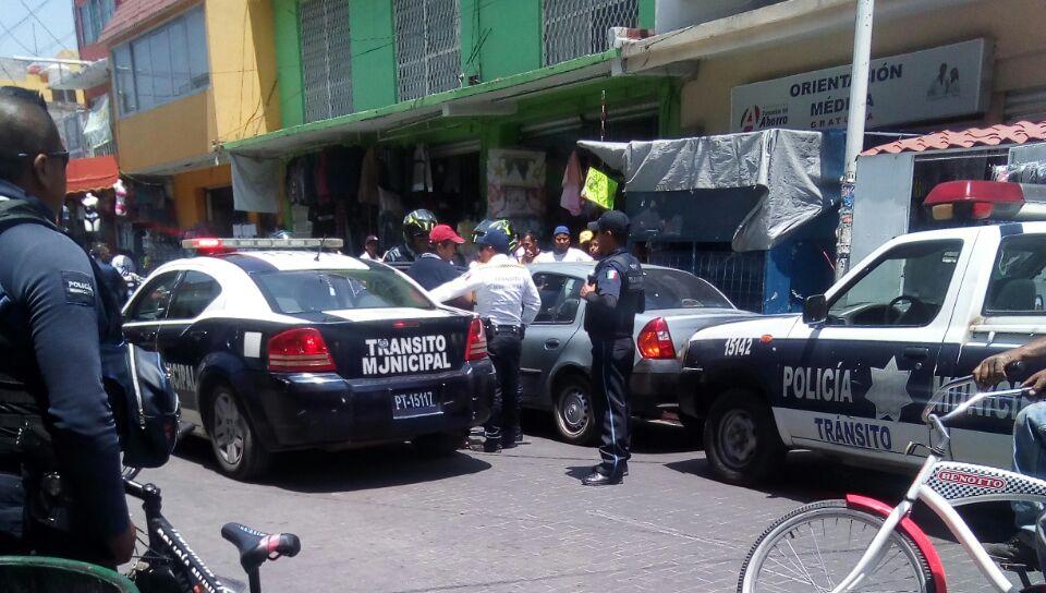 Defendió a una familia y agentes de Tránsito lo encarcelaron y golpearon en Texmelucan