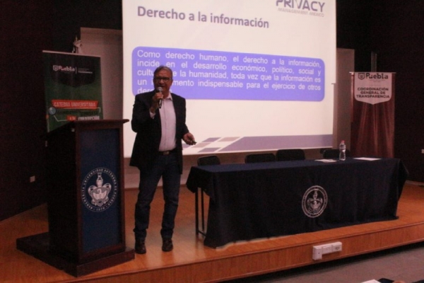 Realizan la conferencia Transparencia y combate a la corrupción