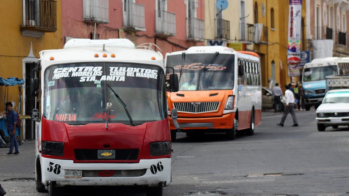 Detienen a un hombre que portaba un arma de fuego en el transporte público 