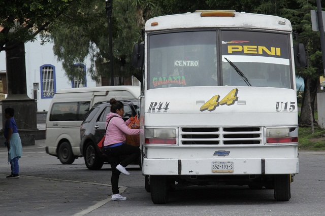 Mañana de 4 asaltos al transporte en Puebla capital