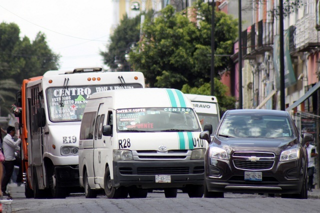 A consulta aumento al pasaje y municipalización del agua: Barbosa
