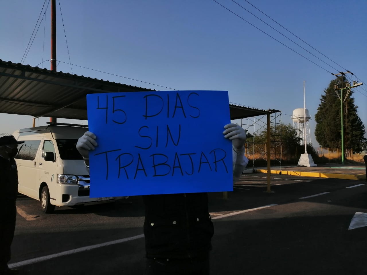 Transportistas de turismo toman las casetas de la autopista Tlaxcala-Texmelucan