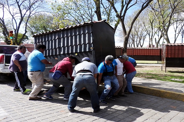 Reubican a vendedores del parque Soria en zócalo de San Pedro