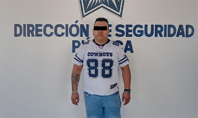 Tras persecución en Tehuacán ponen a disposición de autoridades a traficante de personas