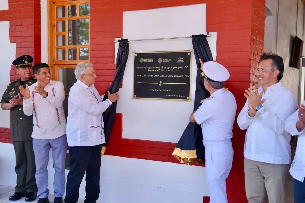 López Obrador inaugura el Tren Interoceánico