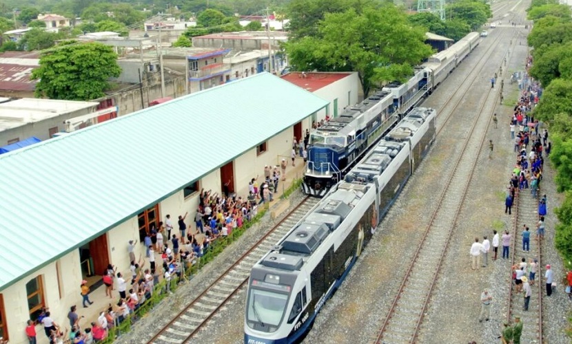 Aprueban diputados dar a vías férreas uso para trenes de pasajeros