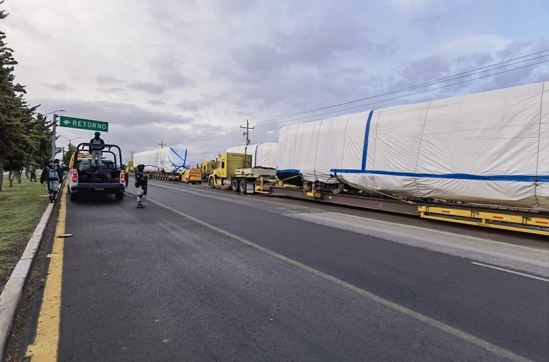 Cruzan por Tlaxcala vagones del Tren Maya en traslado a Cancún