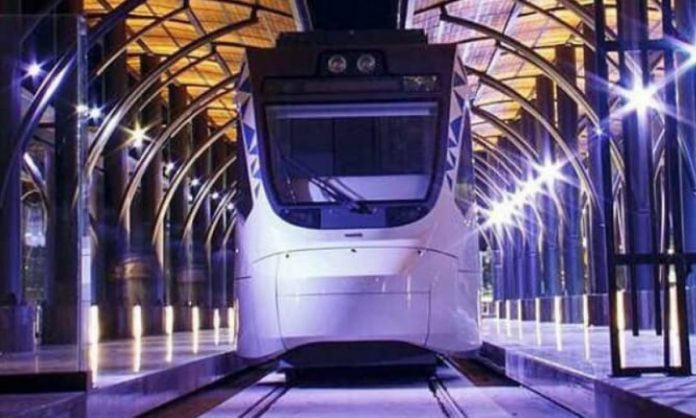 Aguilar pide mantener en operación atractivos turísticos de Puebla