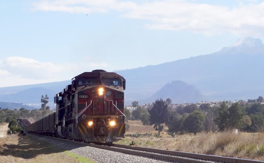 Demanda Concamin desbloquear vía del tren en Puebla