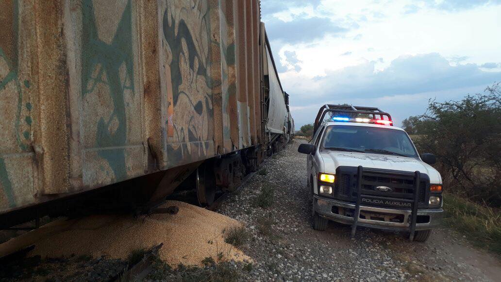 GN frustra saqueo de tren cargado con cemento en Tepeaca