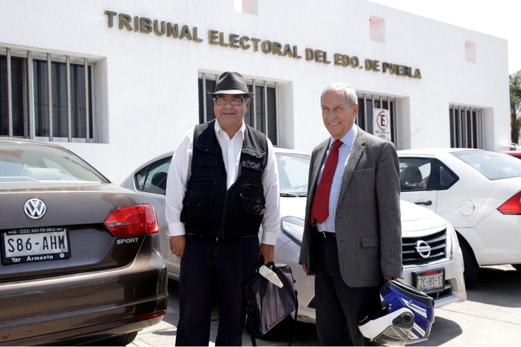  Validan 25 mil firmas a Cárdenas y pide registro como candidato